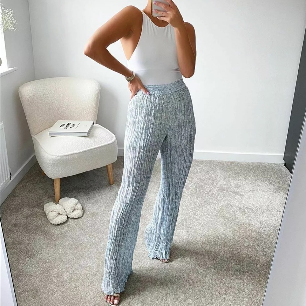 ZARA BNWT Wrinkle-Look Printed Pants